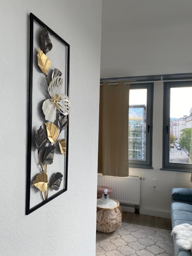 Urbansuites - Modern & Zentral In Der City - Dein Zuhause In Stuttgart Buitenkant foto